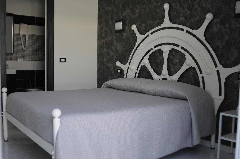 Badinomare Bed and Breakfast Terracina Buitenkant foto